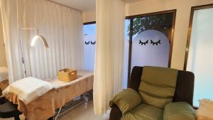 Private lash studio Eyelash Butiq Bandung untuk eyelash extension dan brow treatment