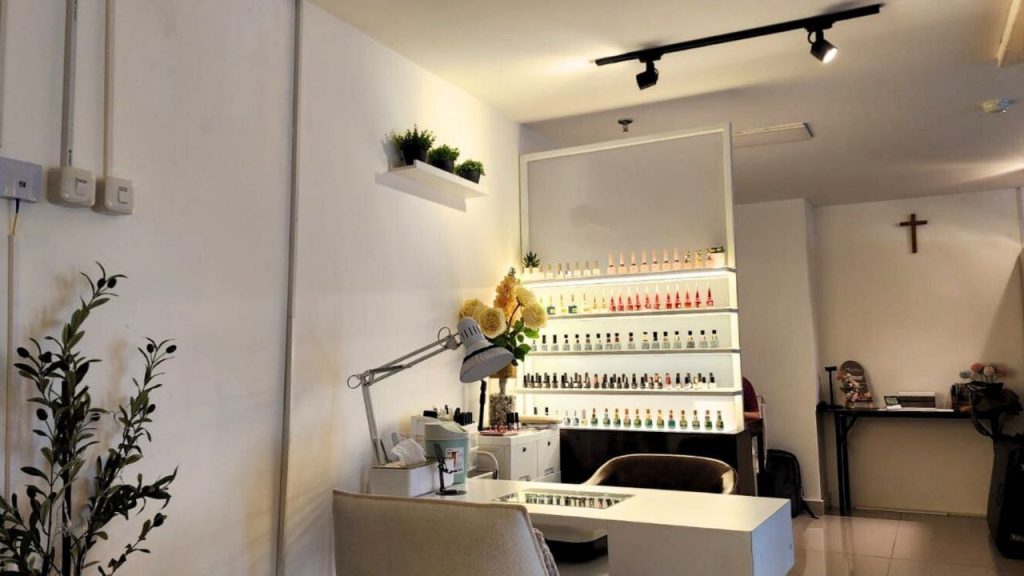 nail art studio premium bandung